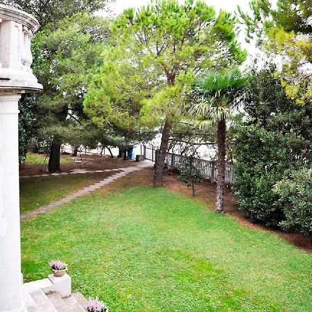 Apartments Haliaetum 伊佐拉 外观 照片